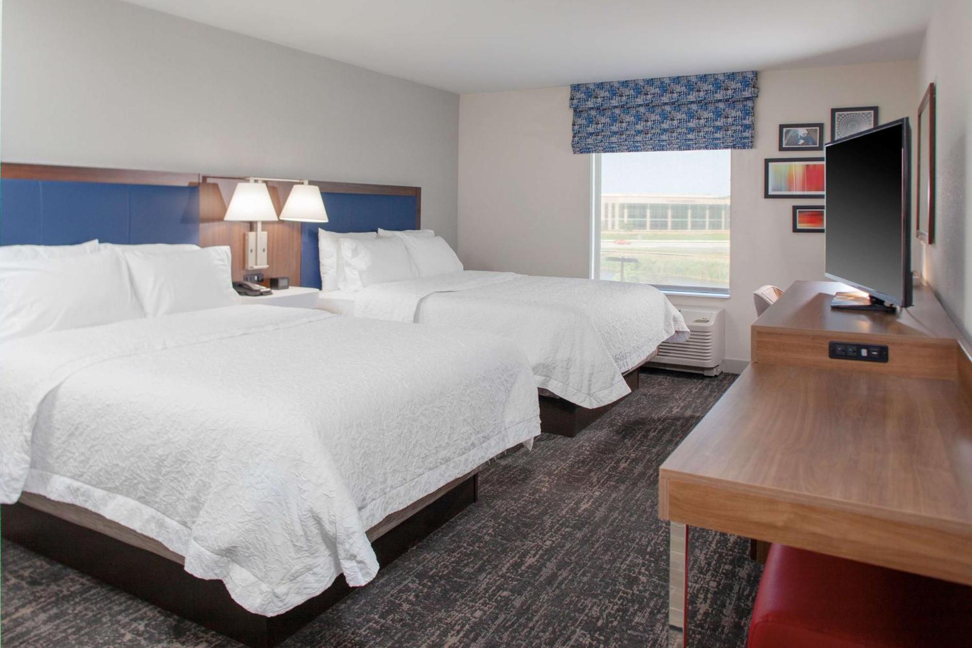 Hotel Hampton & Chicago-burr Ridge 3*